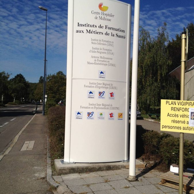 Panneaux et totems S&eacute;lestat 8